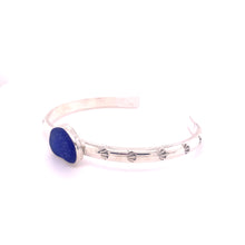 Load image into Gallery viewer, Cobalt Blue Sea Glass Bracelet
