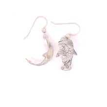 Load image into Gallery viewer, Reticulated Silver Fish Hoops
